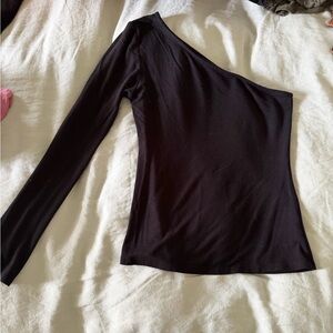Lulu's Black Asymmetrical Long Sleeve Top